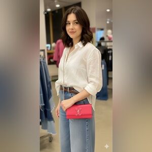 2016 authentic Louis Vuitton fuscia Capucines Taurillon leather wallet